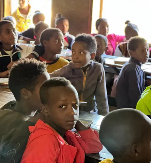 bona-gowacho-school4-converted-from-jpg